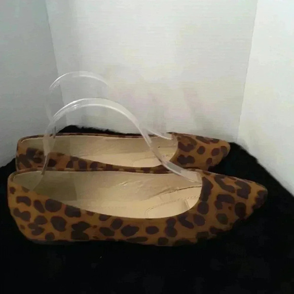 Bella Marie Leopard suede flats 7.5 - Picture 1 of 9